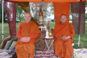 http://nwbuddhistrecovery.org/wp-content/uploads/2017/12/Picnic3-300x200.png